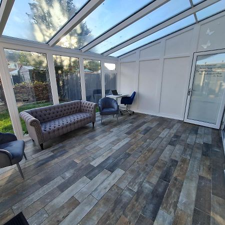 Elm Park Cheerful 4-Bedroom Holiday Home Хорнчерч Экстерьер фото